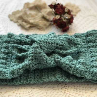 Betsy Bow Earwarmer