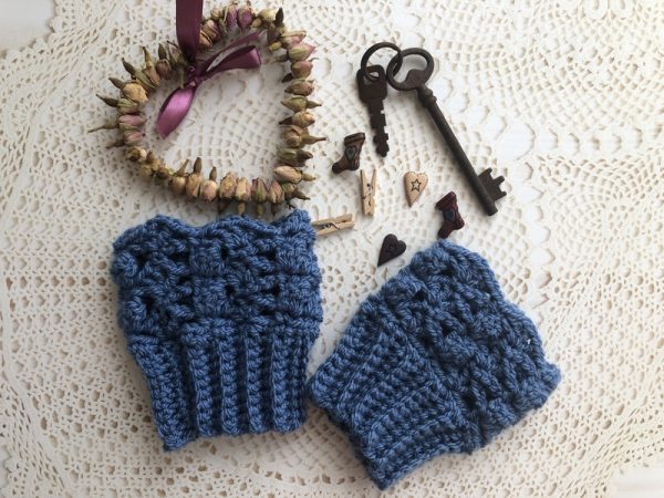 wrist cosy crochet pattern