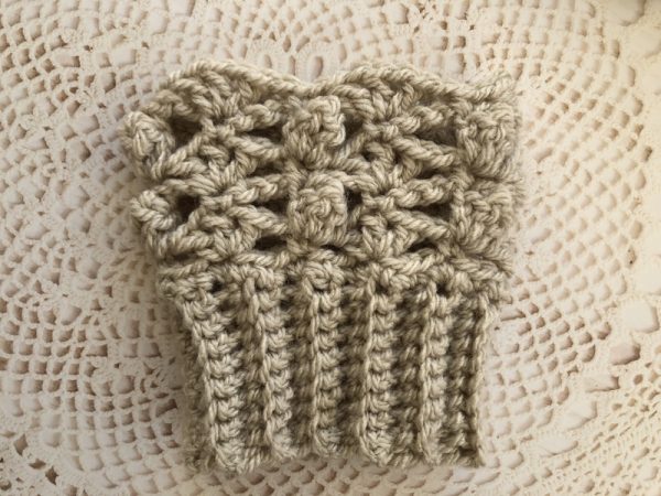wrist cosy crochet pattern