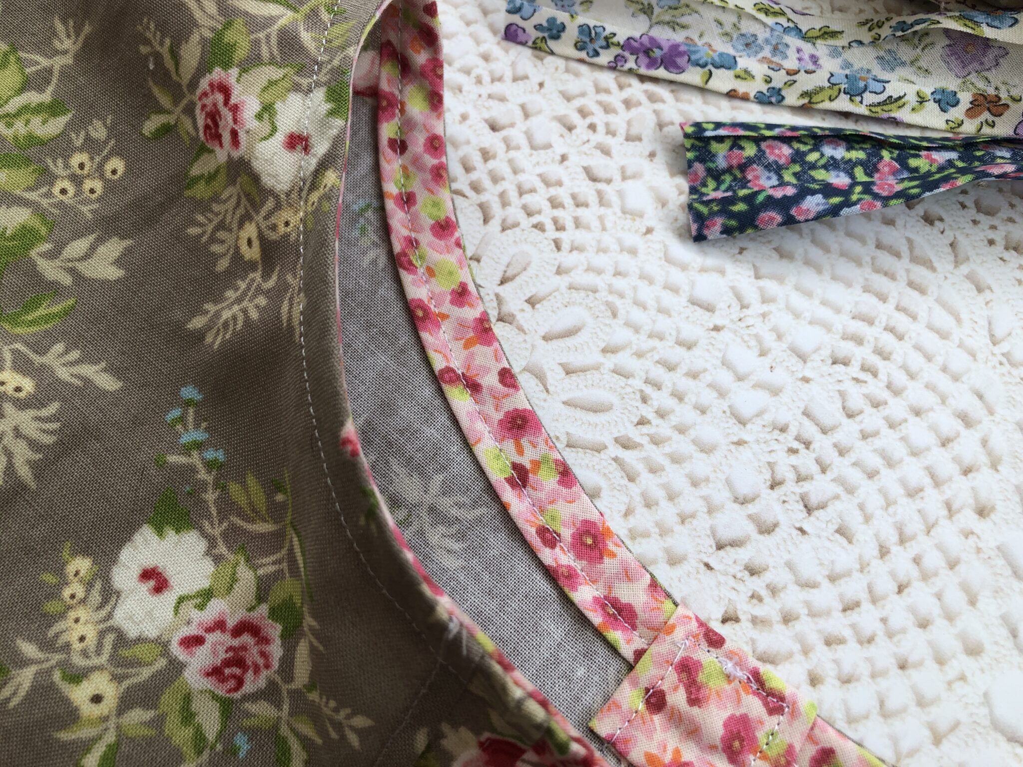 Single or Double Fold Bias Tape What's The Difference The